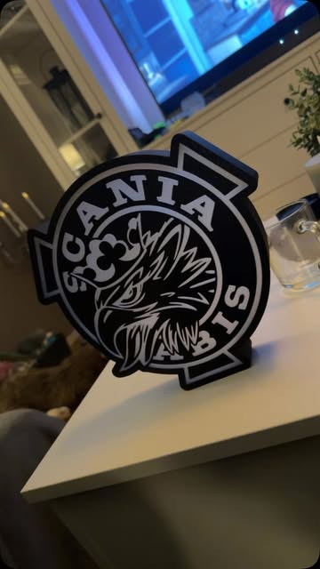 Utskriven Scania-skylt